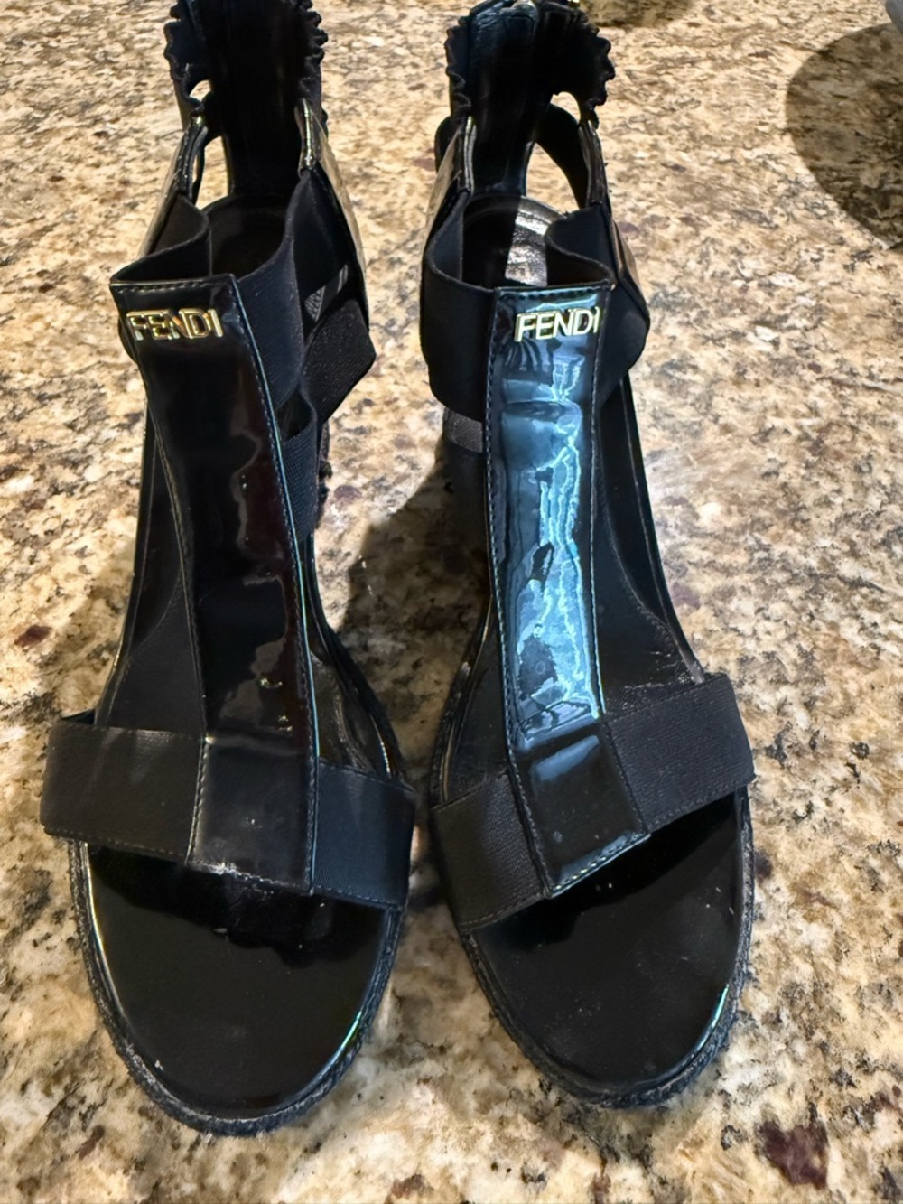 Fendi Black Patent T-Strap Sandals with Gold Logo